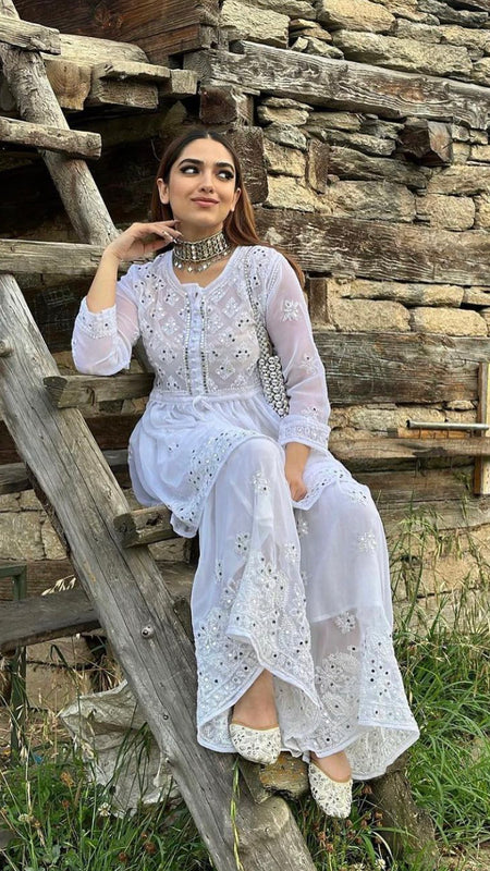 WHITE SHORT MIROR KURTI WITH SHORT GARARA