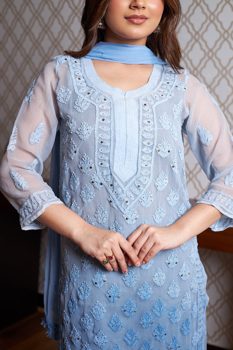 Omrae Buti Jaal Georgeete Chikankari Full Suit (Copy)
