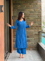 Load image into Gallery viewer, Fenil Umrigar In Modal Cotton Co-ord Set