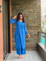 Load image into Gallery viewer, Fenil Umrigar In Modal Cotton Co-ord Set
